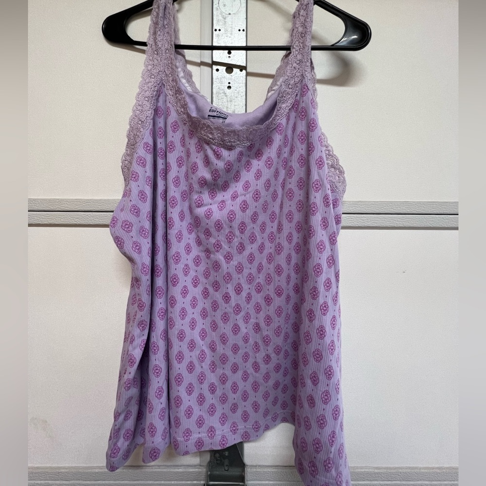 Women’s 2x top